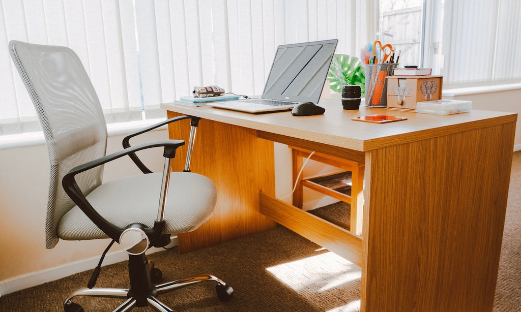 3 Tips for Making the Most of Your Desk Space