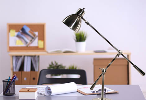 Full-Spectrum Desk Lamps